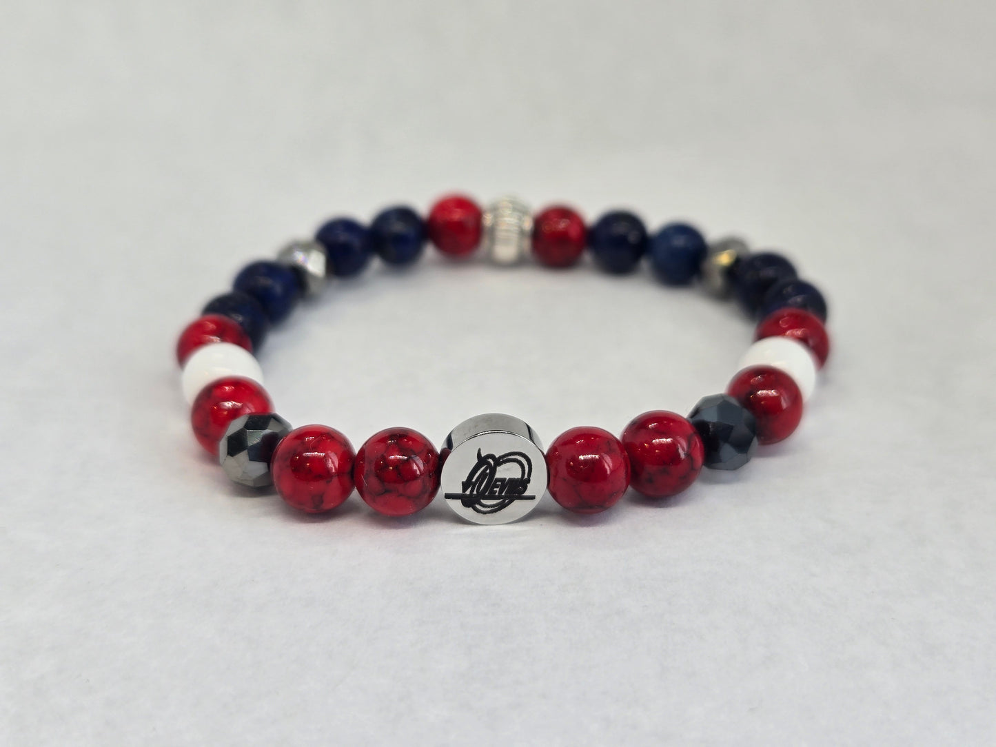 Bracelet M joins the Devils