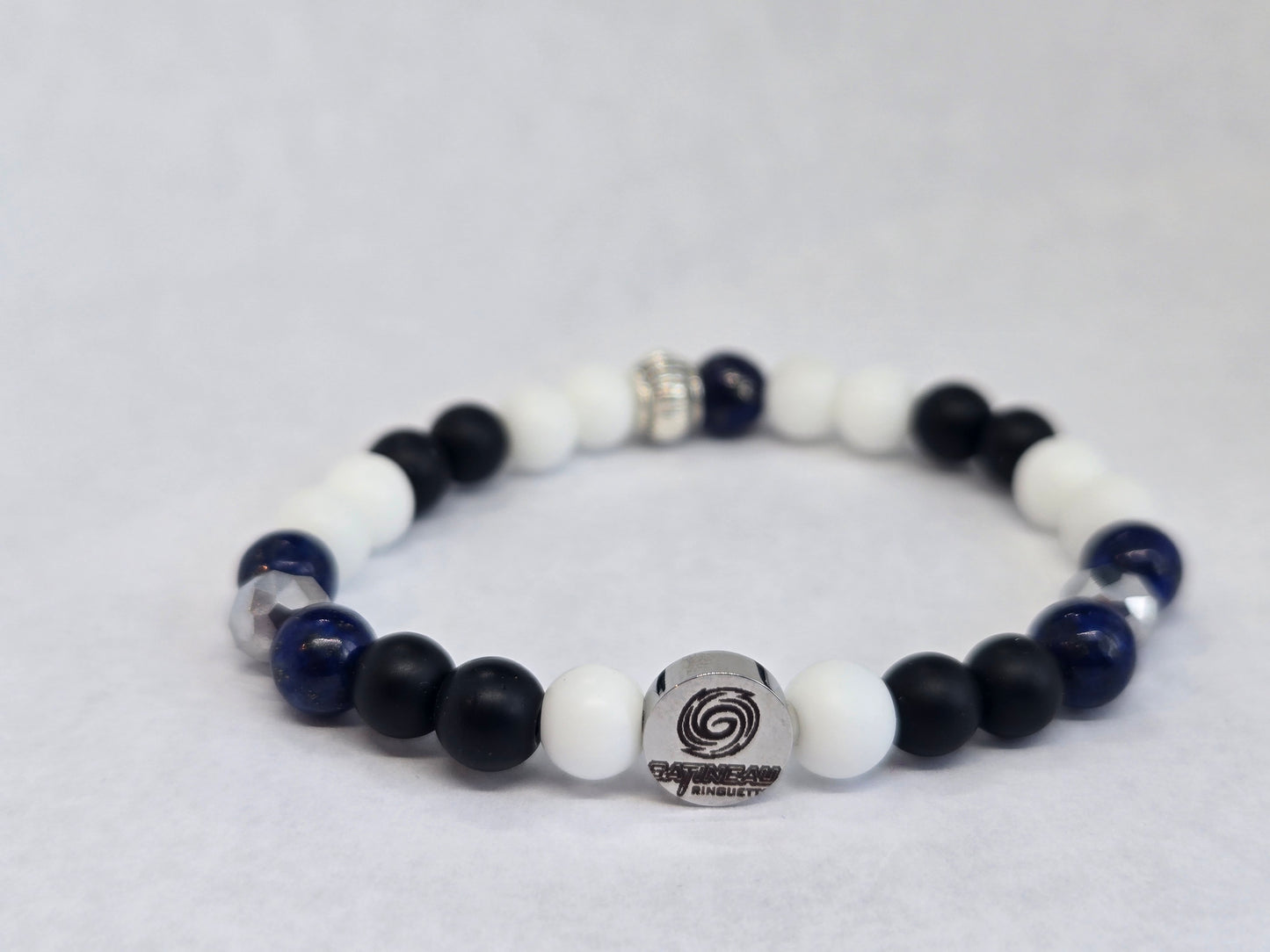 Bracelet S teams up with Gatineau.