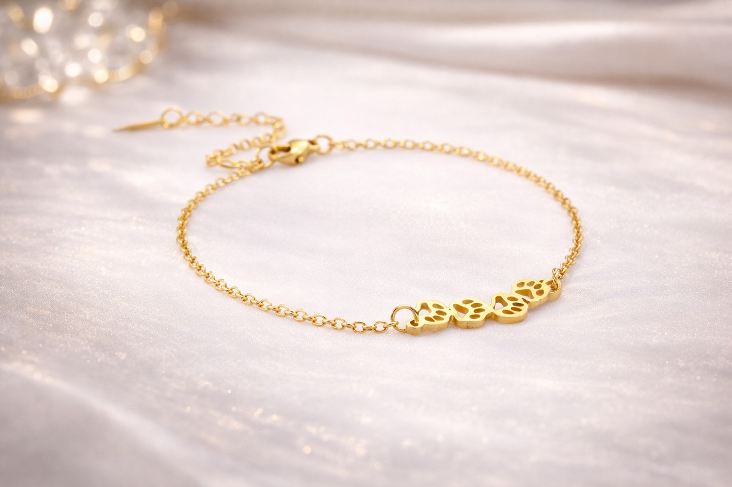 Bracelet patte de chien dorée  