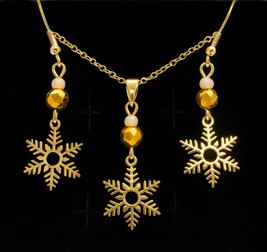 Image principale : "Ensemble bijoux Noël collier et boucles d'oreilles avec étoiles dorées et pierres"
Collier seul : "Collier de Noël avec pendentif étoile dorée et pierres naturelles"
Boucles seules : "Boucles d'oreilles étoile de Noël dorées avec pierres naturelles"
