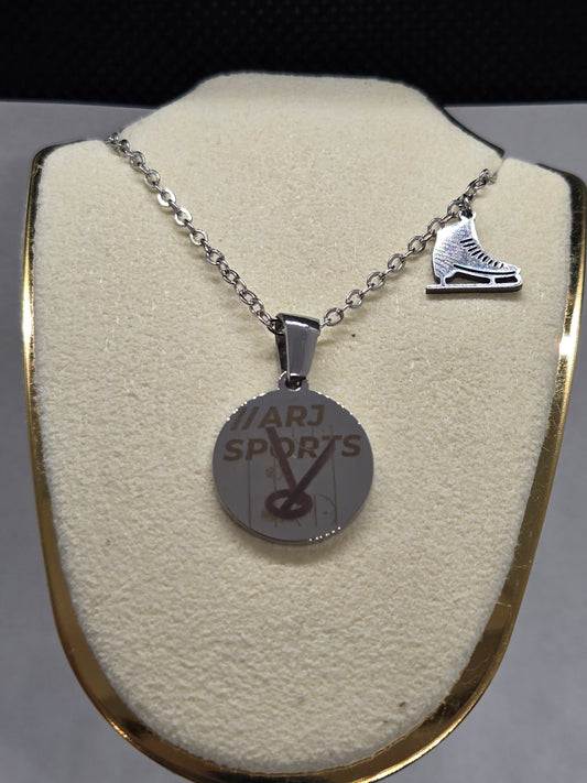 Collier Arj Sports